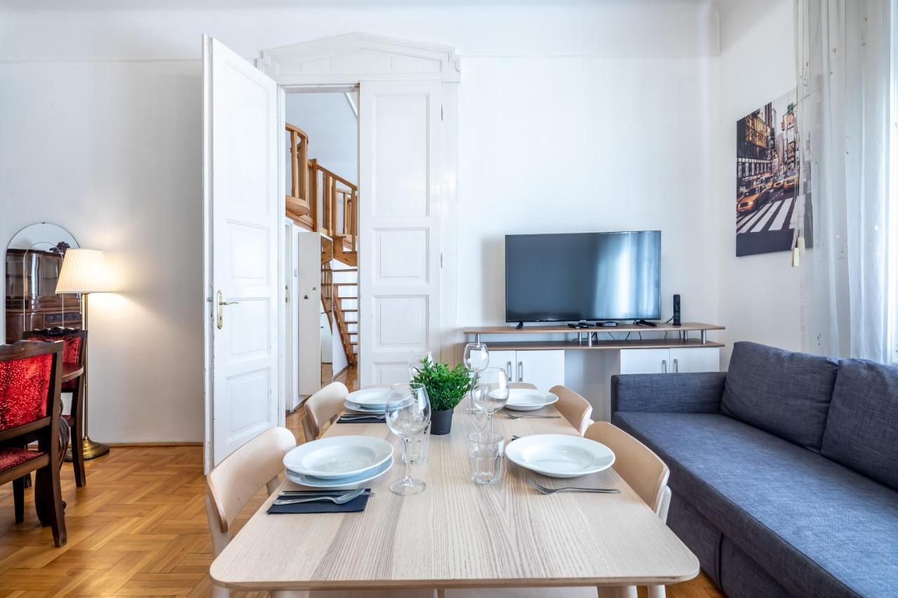 Huge Apartment In The City Center Budapeşte Dış mekan fotoğraf